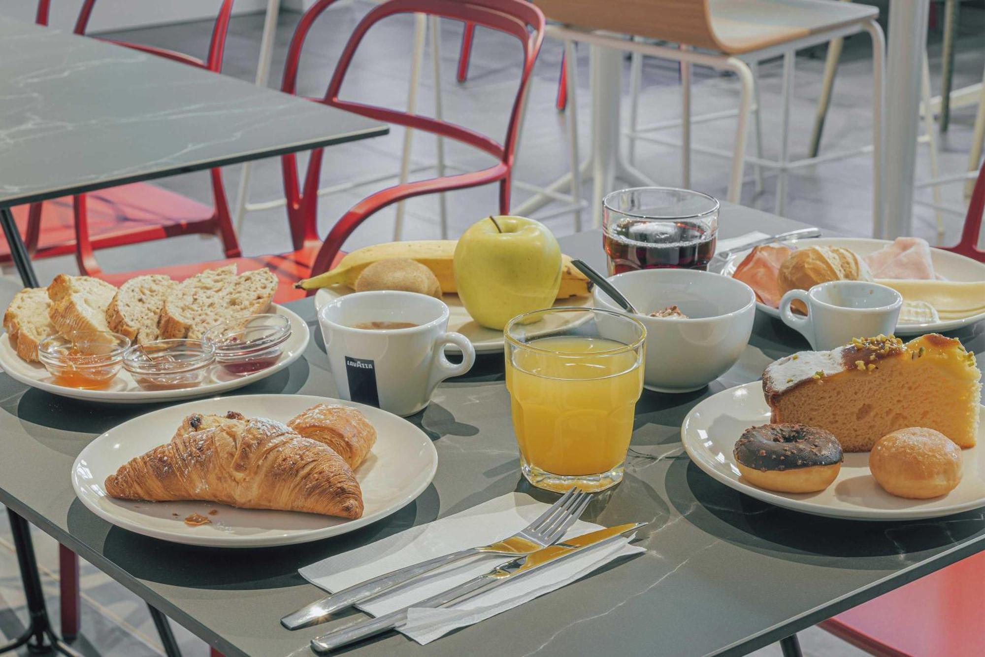 B&B Hotel Prato City Center Luaran gambar