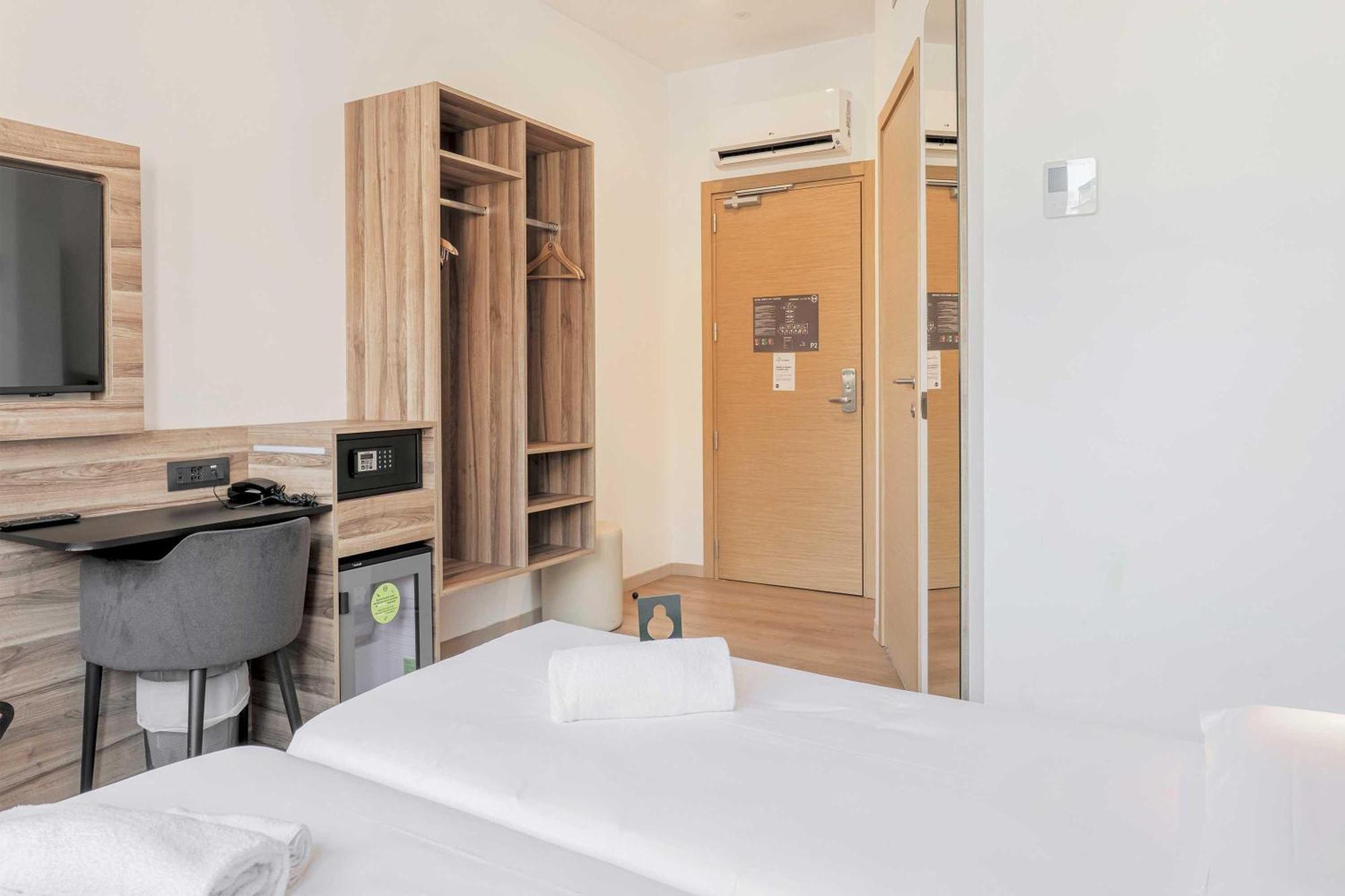 B&B Hotel Prato City Center Luaran gambar